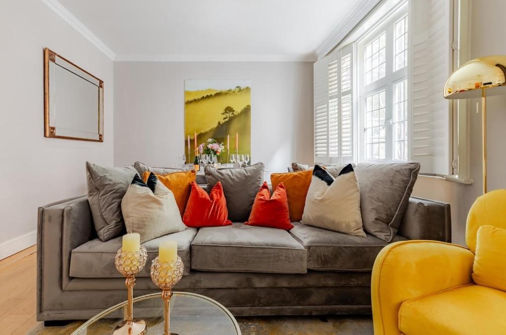 Revamped & Luxxe For Covent Garden Lovers! Adorable City Home For Families & Friends Londra Dış mekan fotoğraf