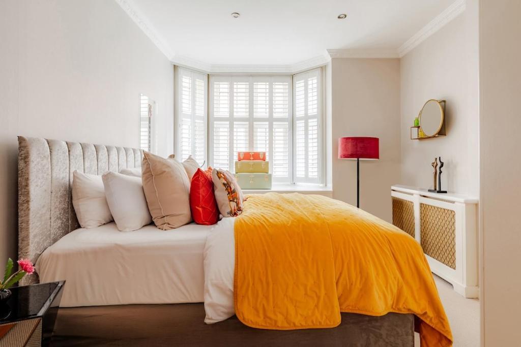 Revamped & Luxxe For Covent Garden Lovers! Adorable City Home For Families & Friends Londra Dış mekan fotoğraf