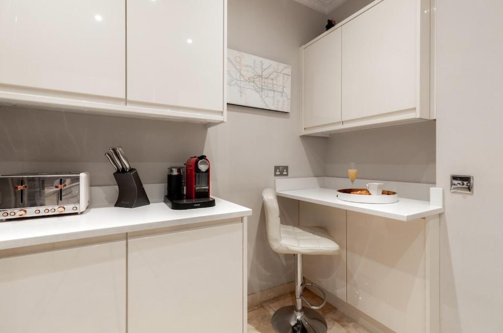 Revamped & Luxxe For Covent Garden Lovers! Adorable City Home For Families & Friends Londra Dış mekan fotoğraf