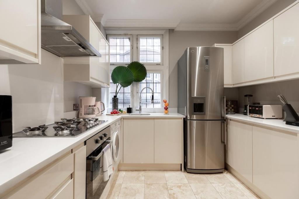 Revamped & Luxxe For Covent Garden Lovers! Adorable City Home For Families & Friends Londra Dış mekan fotoğraf
